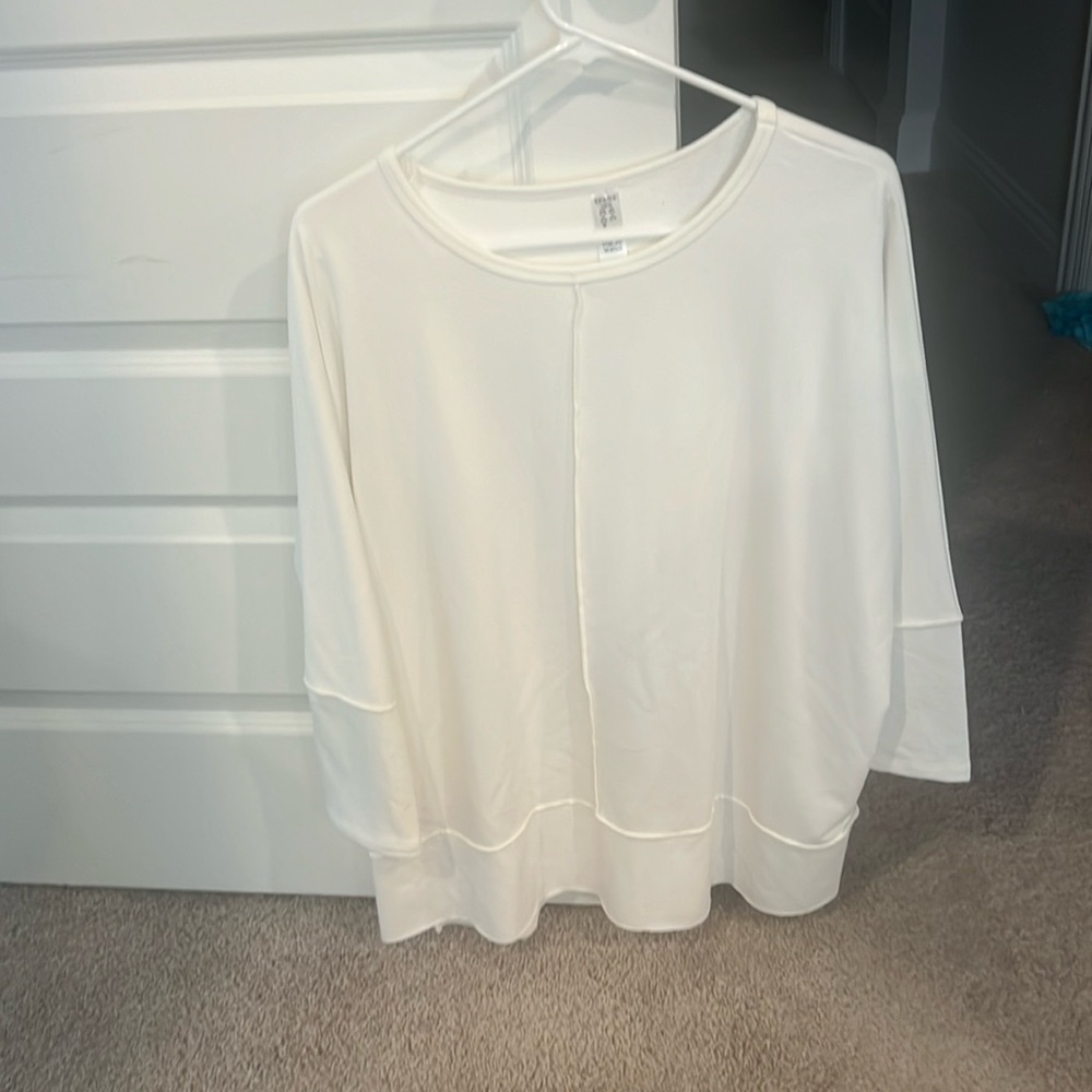 Spanx Perfect Length Dolman Top size Lg. No stains great condition